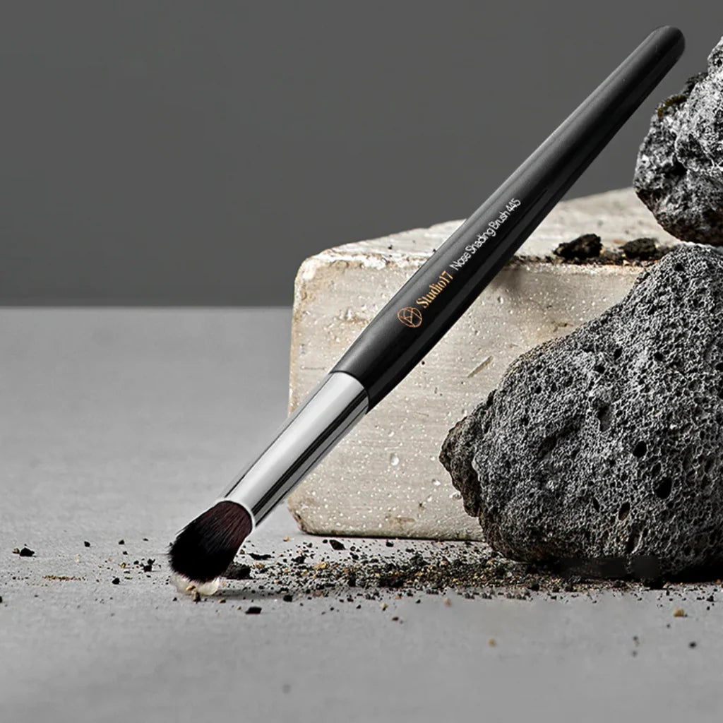 STUDIO 17 Nose Shading Brush 445