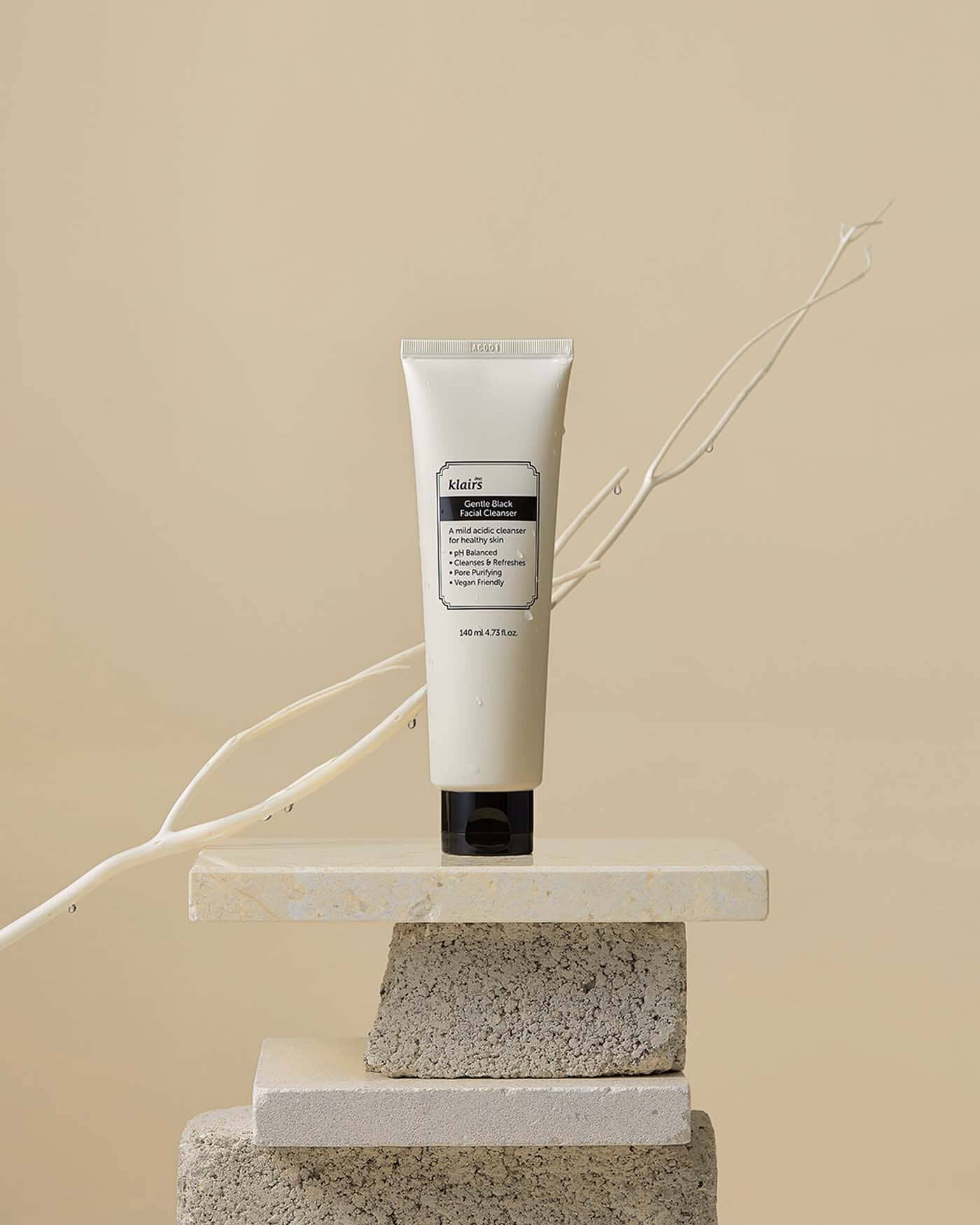 Dear, Klairs Gentle Black Facial Cleanser 140 mL