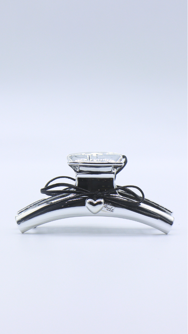 H ART Bow Heart Hair Claw Black