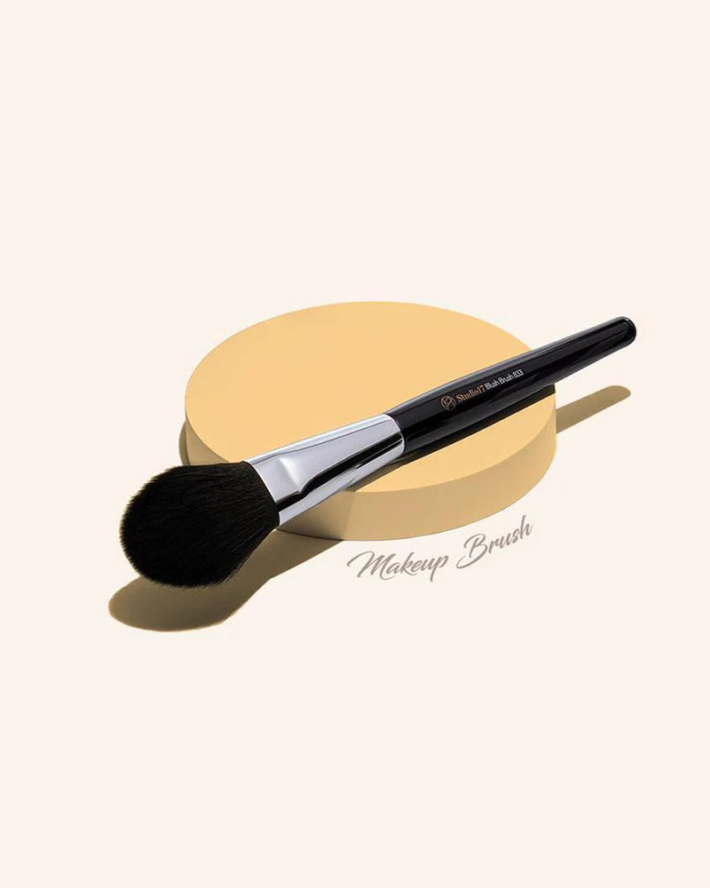 STUDIO 17 Blush Brush 833